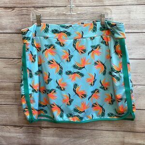 ZELOS SKORT IN TROPICAL PRINT